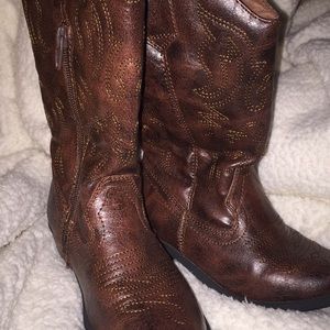 Cowgirl boots, Brown, barely worn